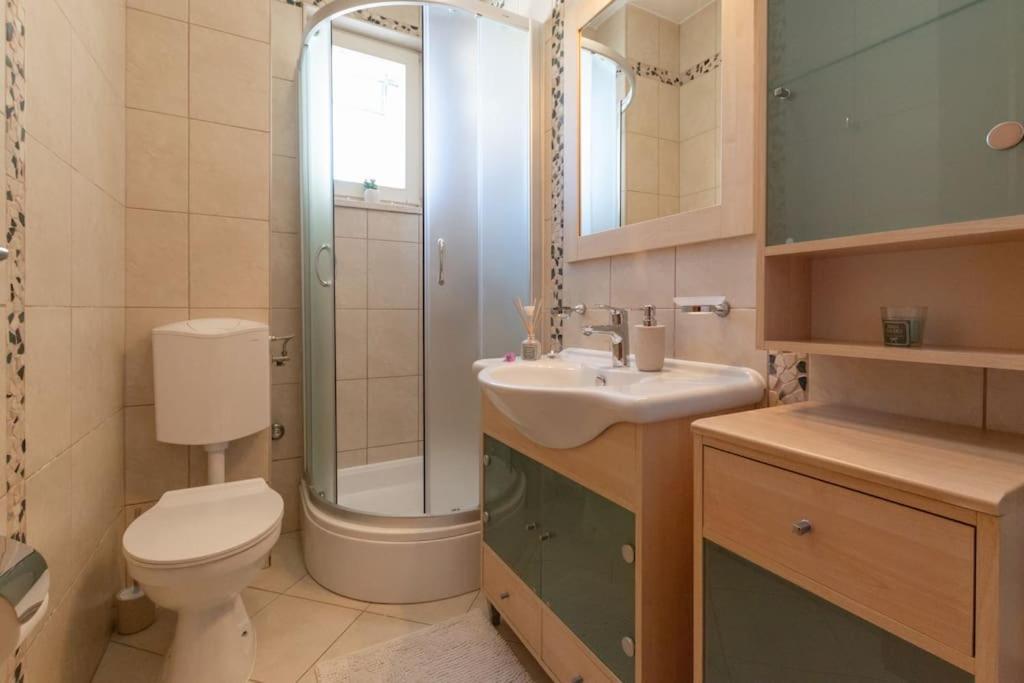 Sea View- Spacious Apartment With Shared Pool Split Eksteriør billede