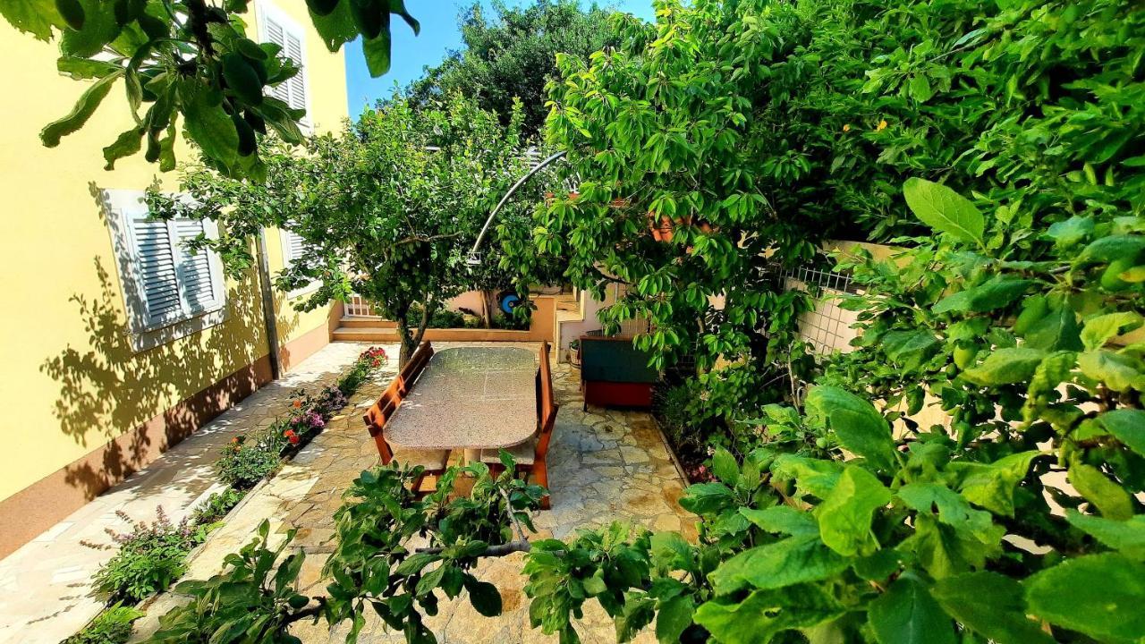 Sea View- Spacious Apartment With Shared Pool Split Eksteriør billede