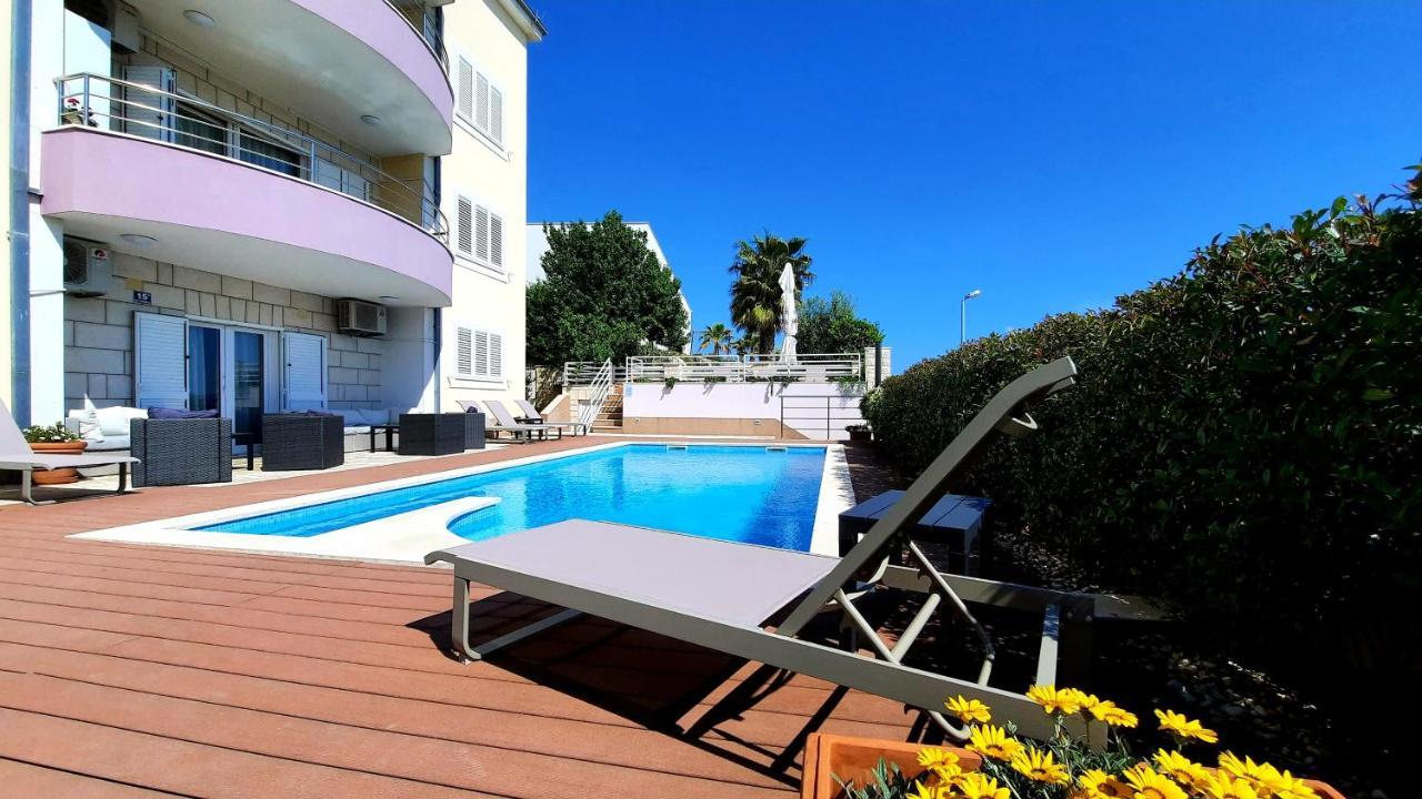 Sea View- Spacious Apartment With Shared Pool Split Eksteriør billede