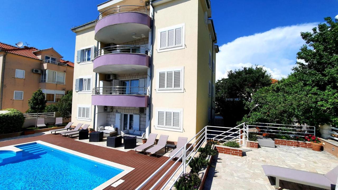 Sea View- Spacious Apartment With Shared Pool Split Værelse billede