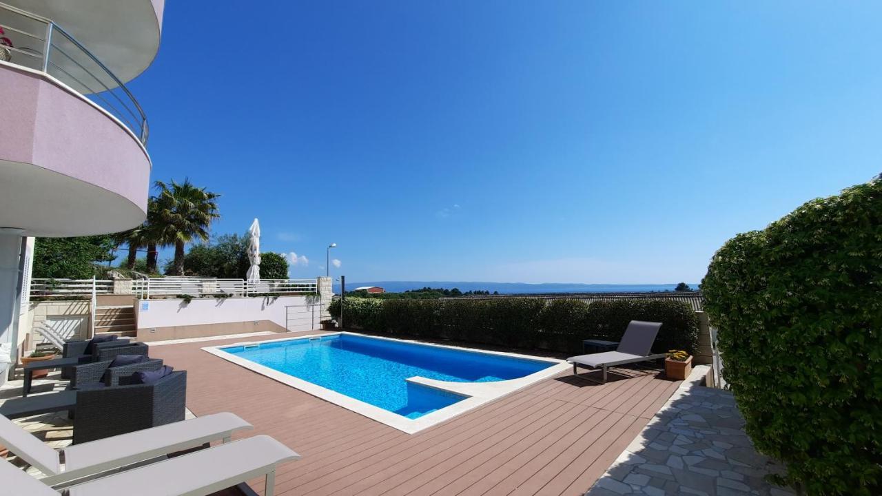 Sea View- Spacious Apartment With Shared Pool Split Eksteriør billede