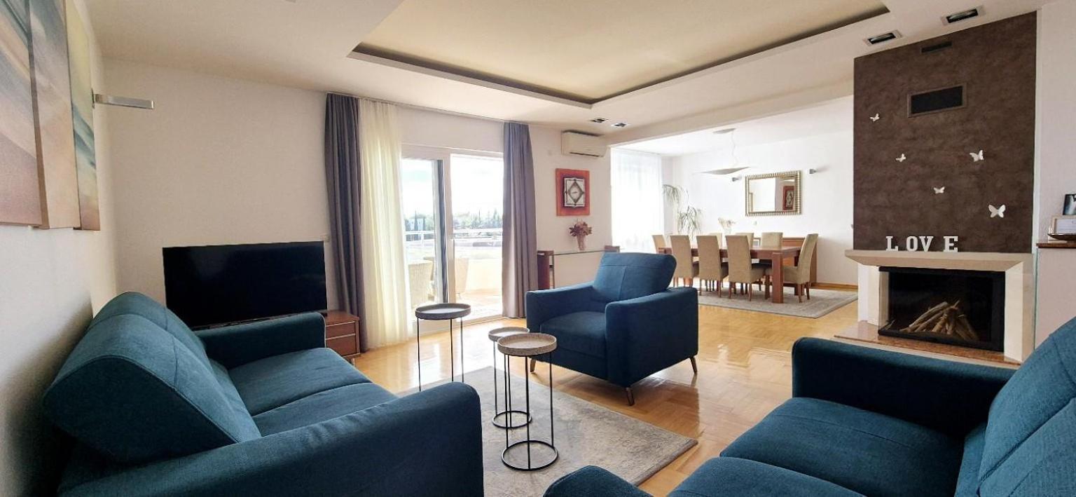 Sea View- Spacious Apartment With Shared Pool Split Eksteriør billede